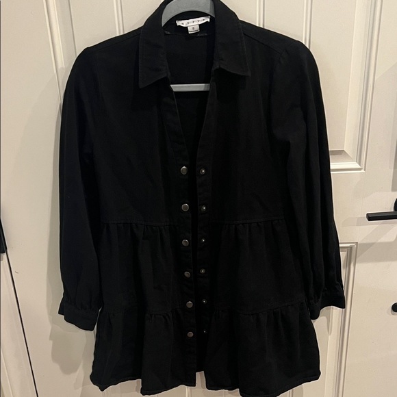 HYFVE Jackets & Blazers - HYFVE Small Classic Black Jean tiered button down Jean jacket 100% cotton